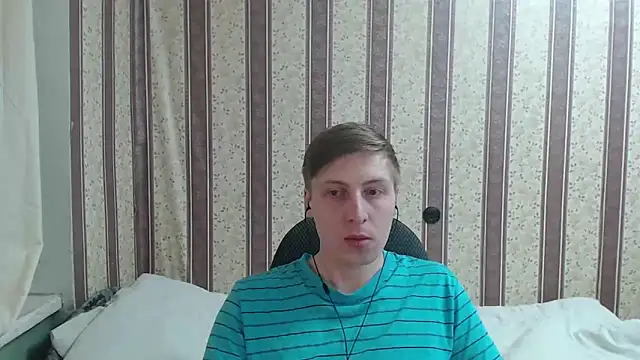 darienlarge online show from 03/23/25, 01:42