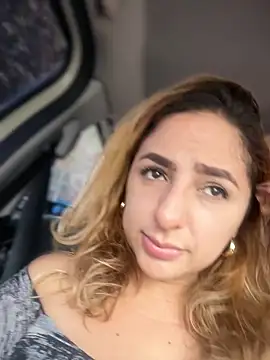 Snapshot of sammyqueenx21 chatting on 11/17/25, 03:51 sammyqueenx21 online show from 11/17/25, 03:51