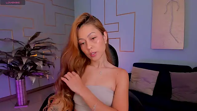 ErikaBenz  online show from 12/22/24, 12:16
