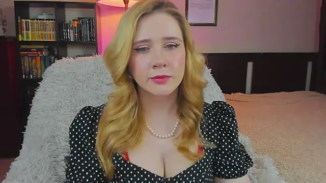 Lav Tender online show from 09/28/25, 09:42