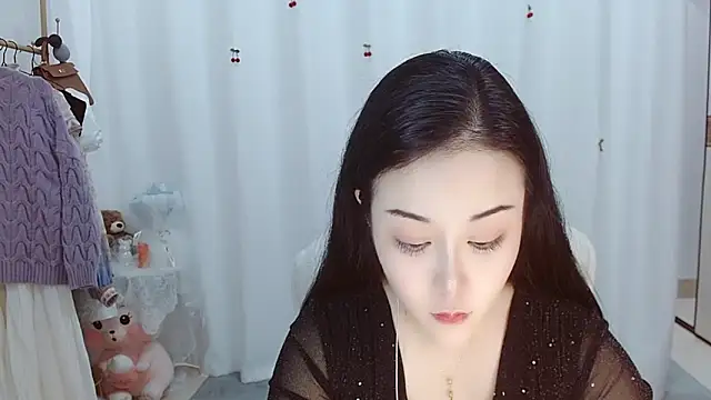 Snapshot of Angel-C chatting on 12/05/25, 01:47 Angel-C online show from 12/05/25, 01:47