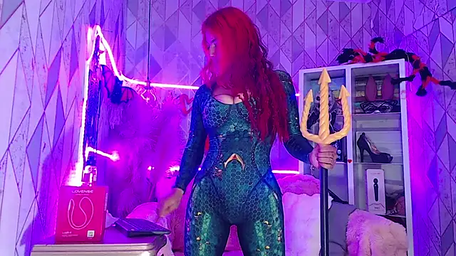 AsheyBaker online show from 10/31/25, 10:16