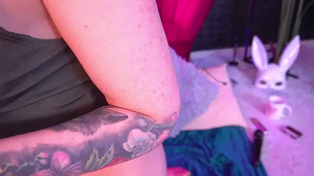 Snapshot of ScarlettQuate chatting on 12/07/24, 07:32 ScarlettQuate online show from 12/07/24, 07:32