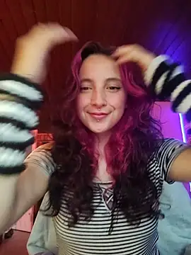  Laary online show from 10/28/25, 09:50