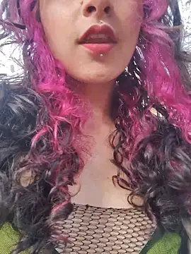  Laary online show from 10/31/25, 09:05