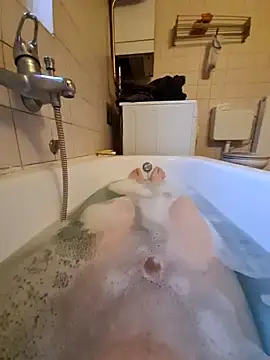 toeloverlive online show from 12/16/24, 08:09