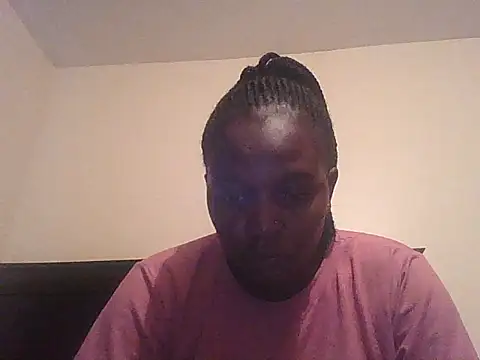 Snapshot of Realdiva02 chatting on 06/13/26, 03:32 Realdiva02 online show from 06/13/26, 03:32