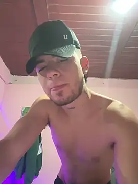 Snapshot of juandaa4558 chatting on 12/18/25, 05:57 juandaa4558 online show from 12/18/25, 05:57