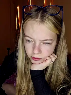 Snapshot of -veranito- chatting on 03/12/25, 03:02 -veranito- online show from 03/12/25, 03:02