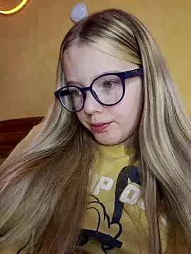Snapshot of -veranito- chatting on 03/20/25, 03:02 -veranito- online show from 03/20/25, 03:02
