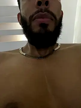 Snapshot of Alessandro__Rossi chatting on 09/16/25, 03:02 Alessandro Rossi online show from 09/16/25, 03:02