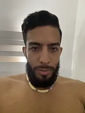 Snapshot of Alessandro__Rossi chatting on 09/25/25, 04:54 Alessandro Rossi online show from 09/25/25, 04:54