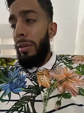 Snapshot of Alessandro__Rossi chatting on 09/29/25, 07:35 Alessandro Rossi online show from 09/29/25, 07:35