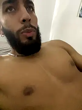 Snapshot of Alessandro__Rossi chatting on 10/03/25, 01:24 Alessandro Rossi online show from 10/03/25, 01:24