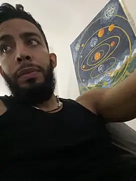 Snapshot of Alessandro__Rossi chatting on 10/05/25, 05:44 Alessandro Rossi online show from 10/05/25, 05:44