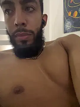 Snapshot of Alessandro__Rossi chatting on 10/17/25, 04:53 Alessandro Rossi online show from 10/17/25, 04:53