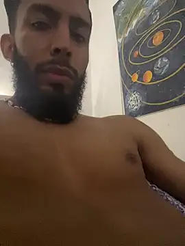 Snapshot of Alessandro__Rossi chatting on 10/26/25, 01:11 Alessandro Rossi online show from 10/26/25, 01:11