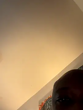 Snapshot of KingB8r chatting on 11/23/25, 06:57 KingB8r online show from 11/23/25, 06:57