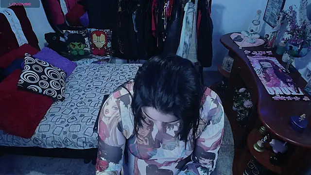 lufek23 online show from 09/23/25, 12:19