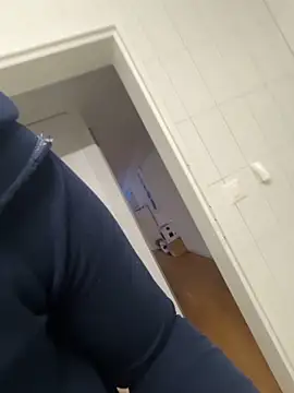 Snapshot of TheCinderella chatting on 10/17/25, 09:01 TheCinderella online show from 10/17/25, 09:01