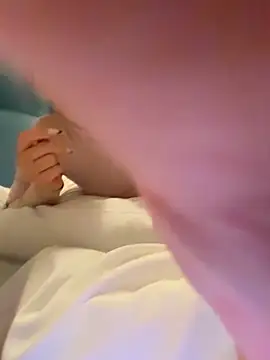 Snapshot of TheCinderella chatting on 10/31/25, 10:44 TheCinderella online show from 10/31/25, 10:44