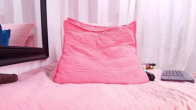 danna berlin  online show from 01/12/25, 10:22
