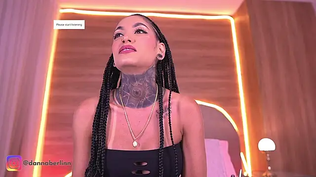 Snapshot of danna_berlin_ chatting on 04/25/26, 07:22 danna berlin online show from 04/25/26, 07:22