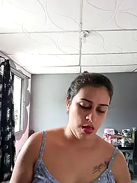 Snapshot of Latina_sexy1 chatting on 02/01/25, 04:54 Latina sexy1 online show from 02/01/25, 04:54