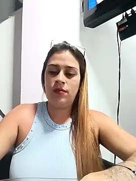 Snapshot of Latina_sexy1 chatting on 02/03/25, 01:09 Latina sexy1 online show from 02/03/25, 01:09
