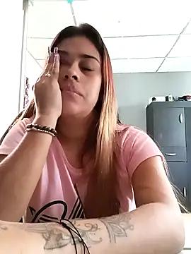 Snapshot of Latina_sexy1 chatting on 02/13/25, 04:07 Latina sexy1 online show from 02/13/25, 04:07