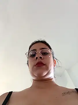 Snapshot of Latina_sexy1 chatting on 02/14/25, 02:33 Latina sexy1 online show from 02/14/25, 02:33
