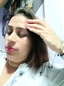 Snapshot of Latina_sexy1 chatting on 10/11/25, 01:49 Latina sexy1 online show from 10/11/25, 01:49