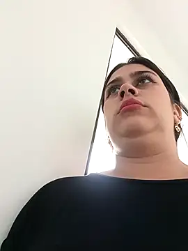 Snapshot of Latina_sexy1 chatting on 10/13/25, 02:50 Latina sexy1 online show from 10/13/25, 02:50