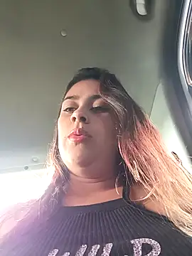 Snapshot of Latina_sexy1 chatting on 10/14/25, 02:18 Latina sexy1 online show from 10/14/25, 02:18