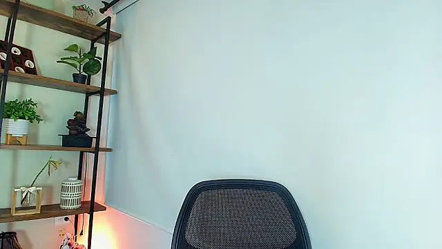Snapshot of Sassy--Girl chatting on 03/04/26, 06:25 Sassy--Girl online show from 03/04/26, 06:25