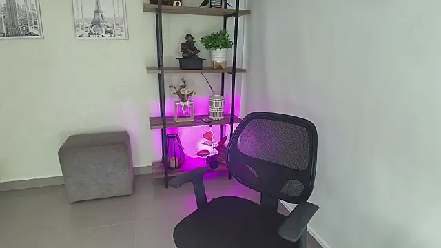 Sassy--Girl online show from 05/20/26, 06:25