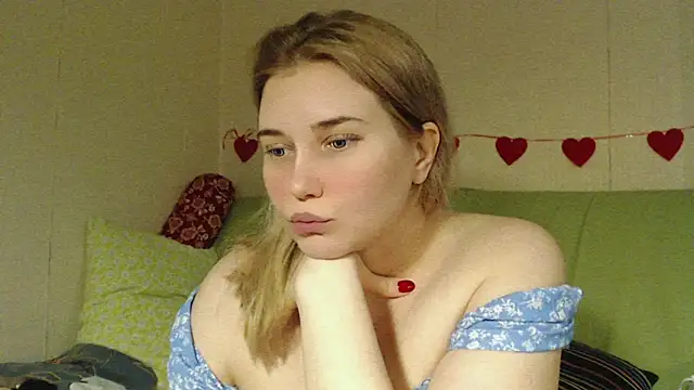 mmmPinUpGirl online show from 03/05/26, 05:31