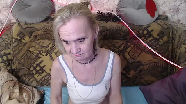 MissBekker online show from 12/17/24, 09:17