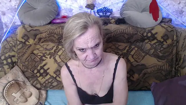 MissBekker online show from 12/20/24, 03:58