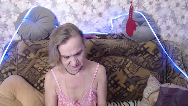 MissBekker online show from 10/01/25, 05:19