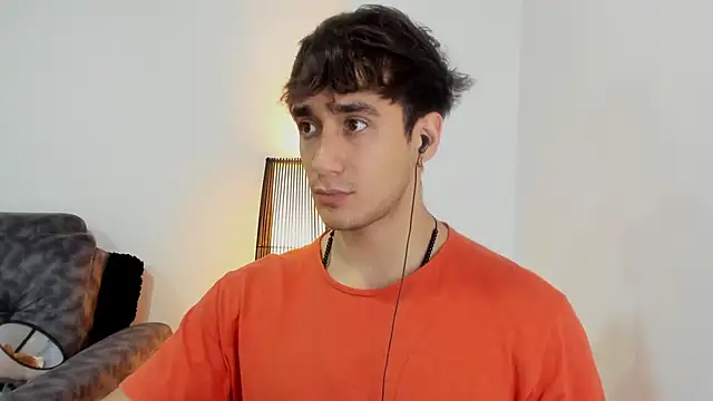 AlexRivera6 online show from 11/19/25, 05:57