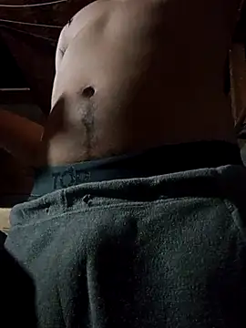 Snapshot of rodovlaz chatting on 10/17/25, 02:37 rodovlaz online show from 10/17/25, 02:37