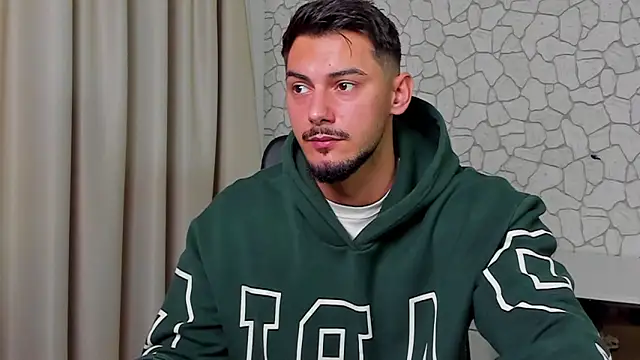 Snapshot of ClintMasters chatting on 11/06/25, 06:25 ClintMasters online show from 11/06/25, 06:25