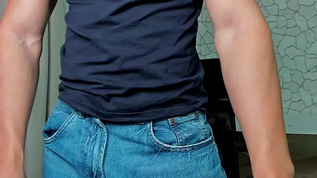 Snapshot of ClintMasters chatting on 11/14/25, 06:23 ClintMasters online show from 11/14/25, 06:23