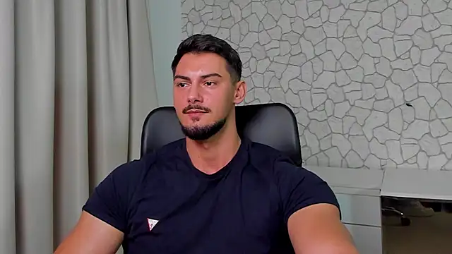 Snapshot of ClintMasters chatting on 11/19/25, 05:29 ClintMasters online show from 11/19/25, 05:29