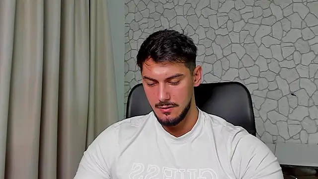 Snapshot of ClintMasters chatting on 12/04/25, 06:01 ClintMasters online show from 12/04/25, 06:01