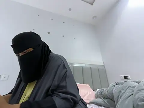 Submissive Arab online show from 01/02/25, 04:46