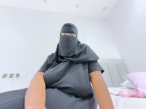 Submissive Arab online show from 02/12/25, 11:09