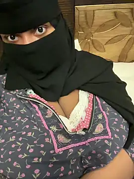 Submissive Arab online show from 03/01/25, 10:53