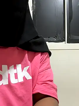 Submissive Arab online show from 10/06/25, 05:21